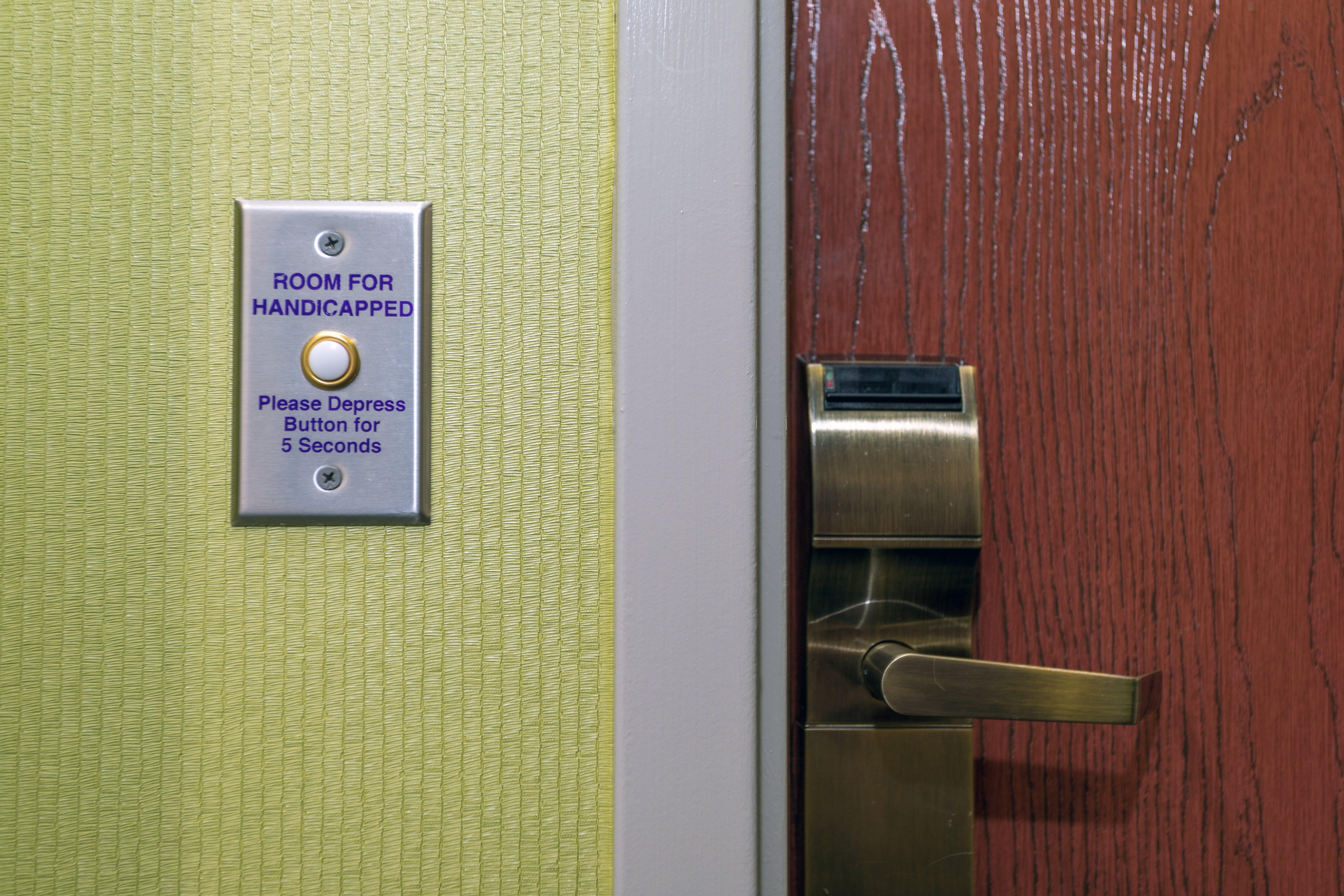 Holiday Inn Express Hotel & Suites Athens By Ihg Zewnętrze zdjęcie