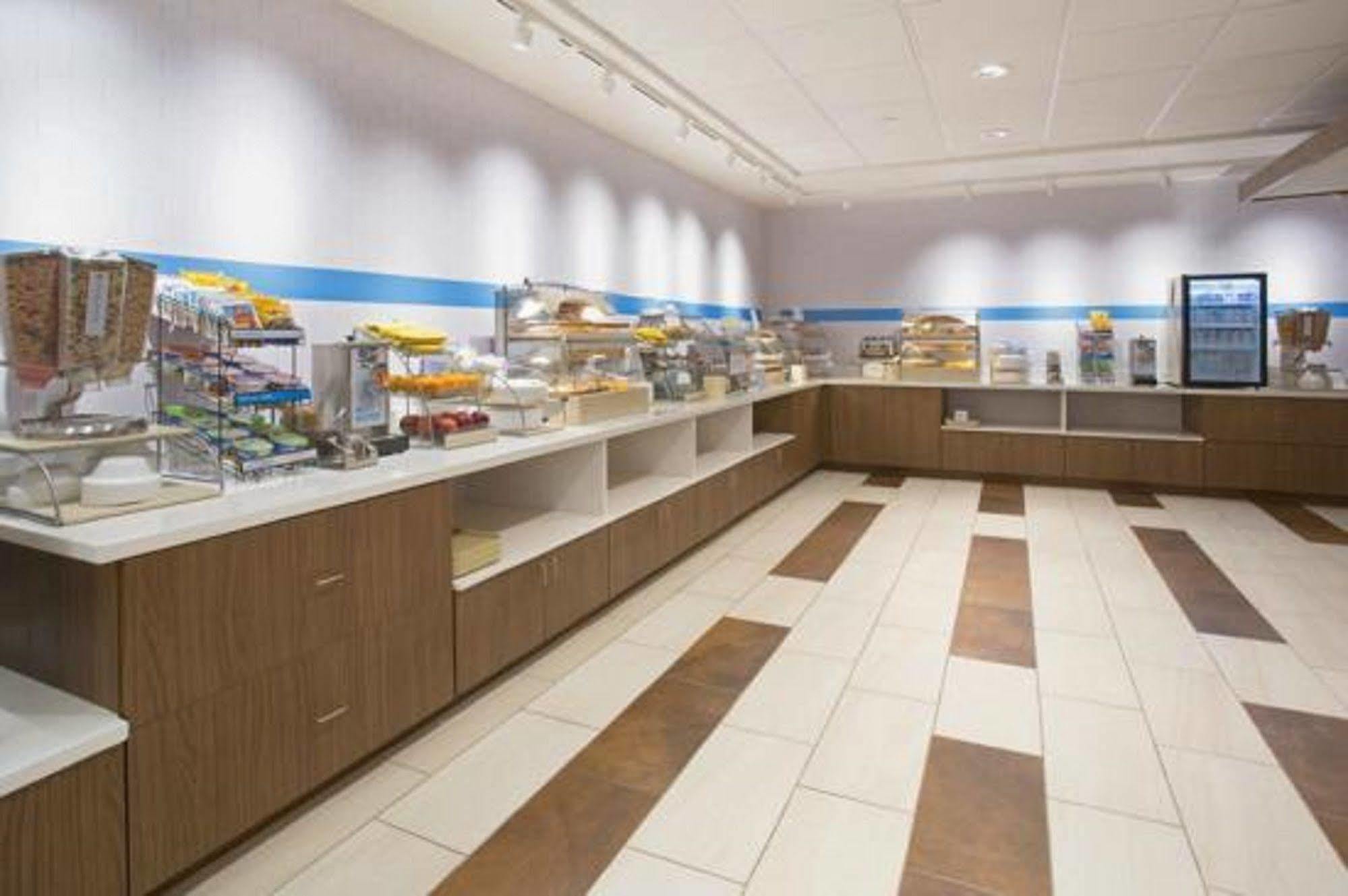Holiday Inn Express Hotel & Suites Athens By Ihg Zewnętrze zdjęcie